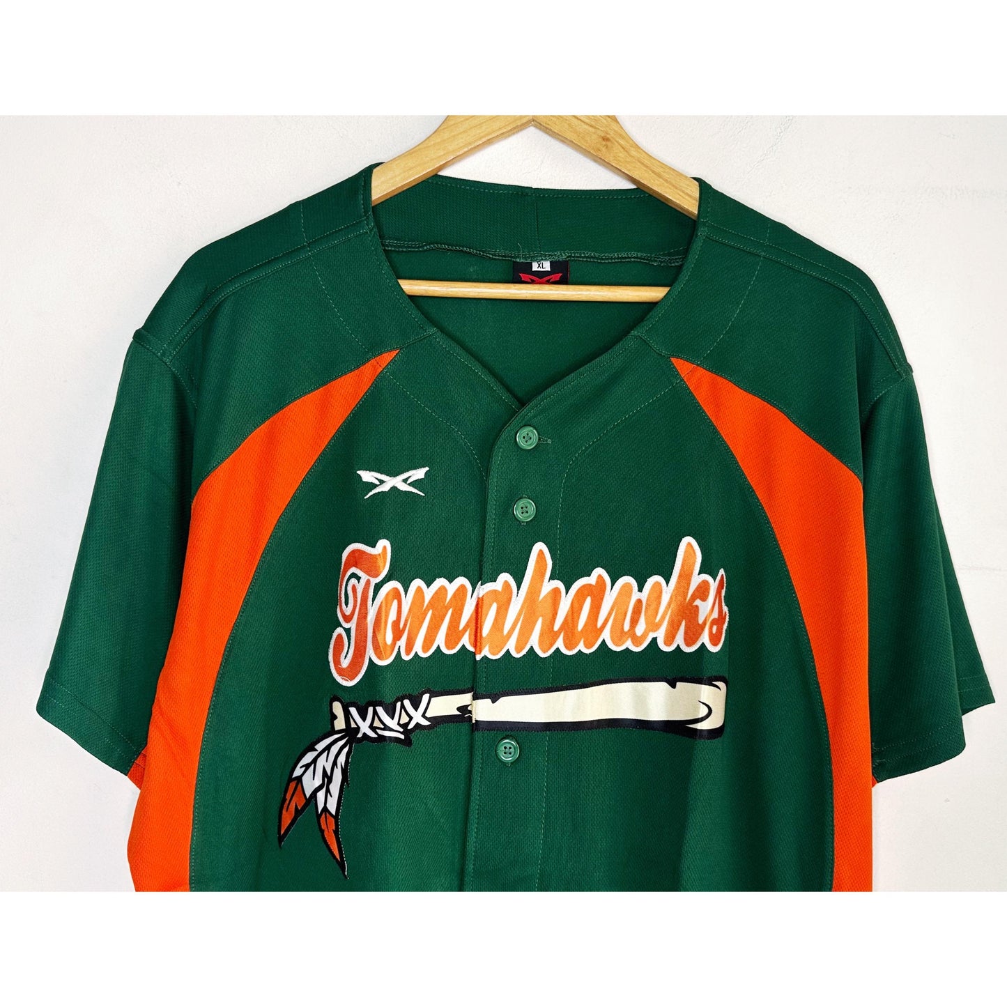 MAXIM NO 18 SIZE-XL BASEBALL JERSEYS.