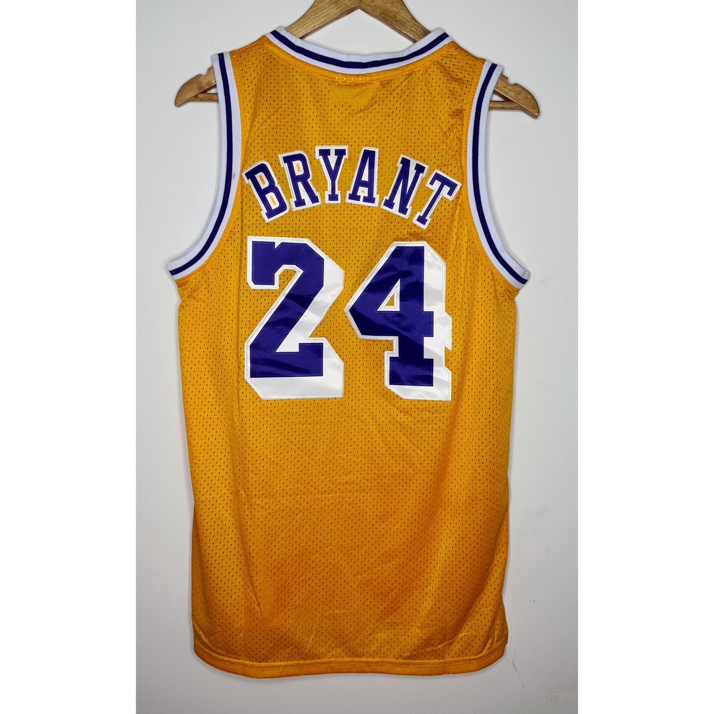 ADIDAS HARDWOOD CLASSICS LAKERS BRYANT NO 24 BASKETBALL JERSEY