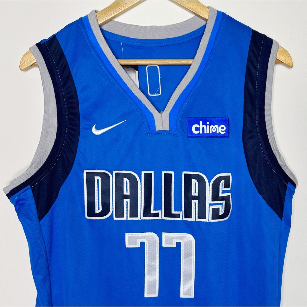 NIKE CHIME DALLAS DONCIC NO 77 BASKETBALL JERSEY SIZE L