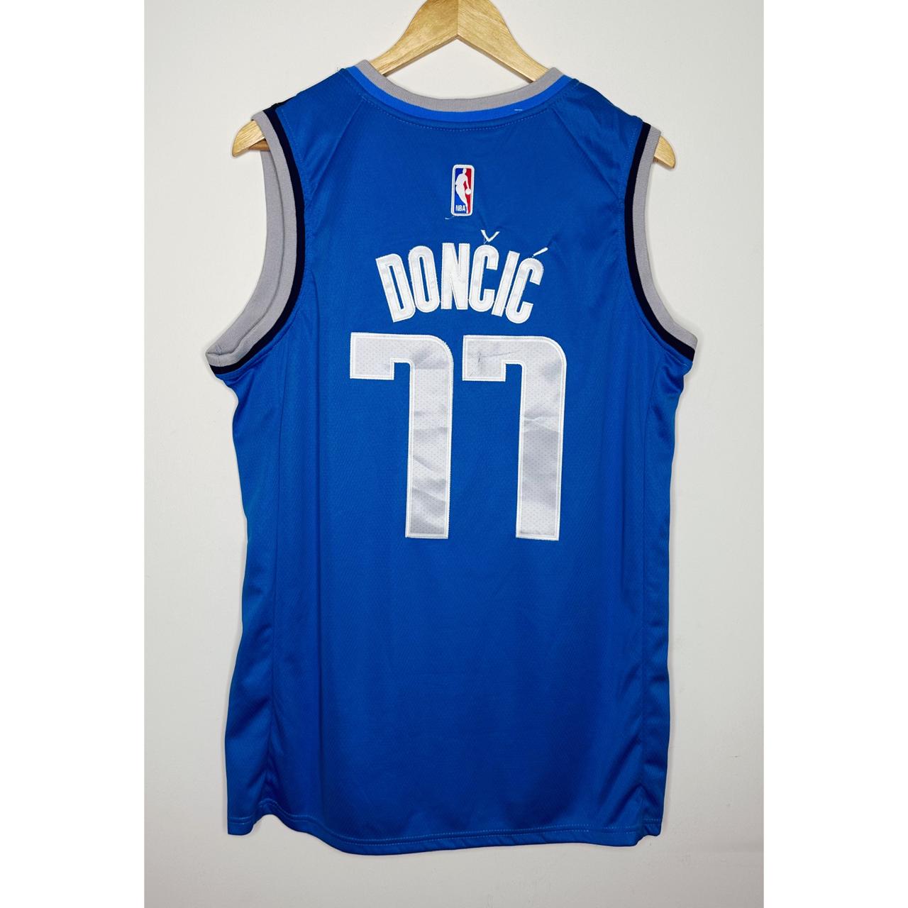 NIKE CHIME DALLAS DONCIC NO 77 BASKETBALL JERSEY SIZE L