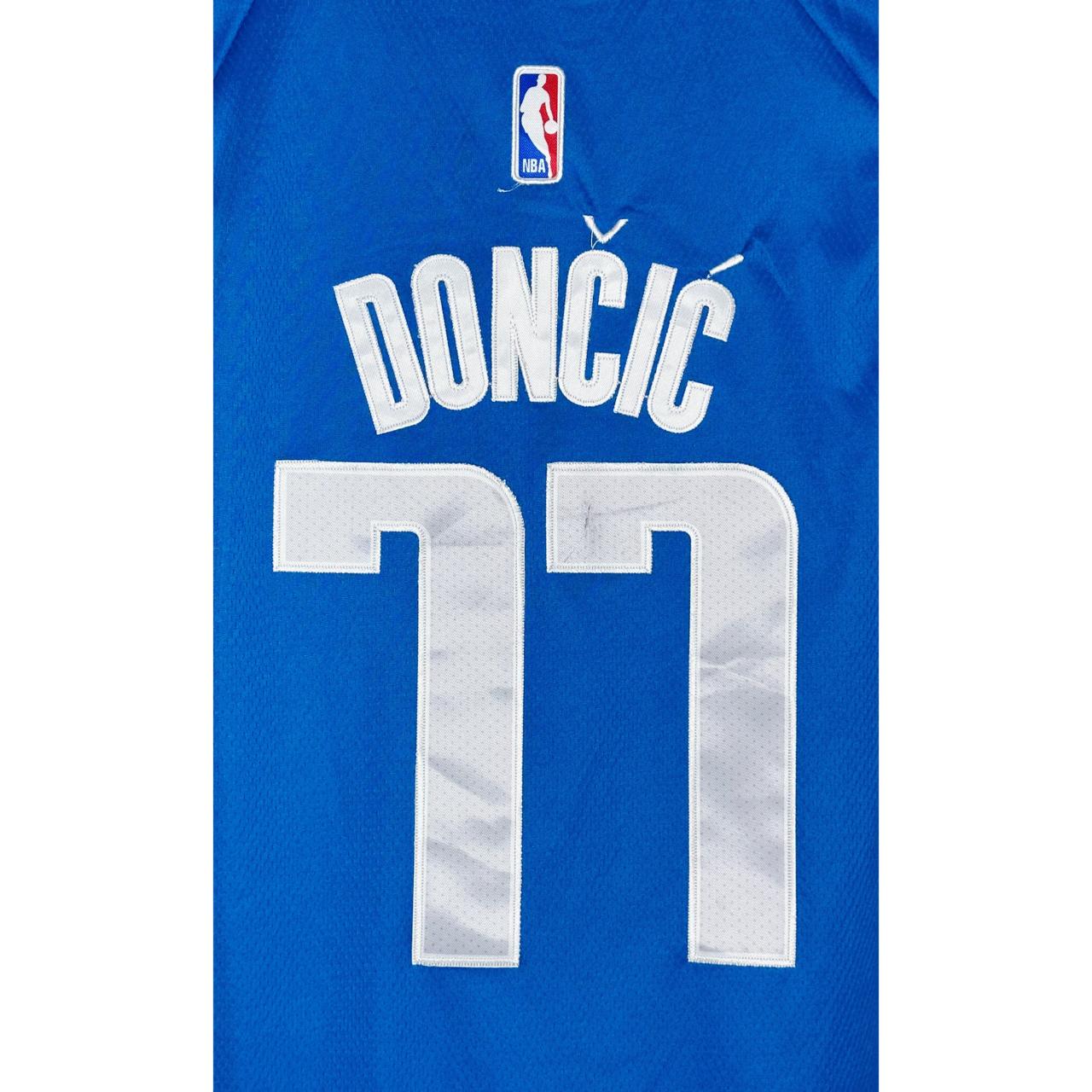 NIKE CHIME DALLAS DONCIC NO 77 BASKETBALL JERSEY SIZE L