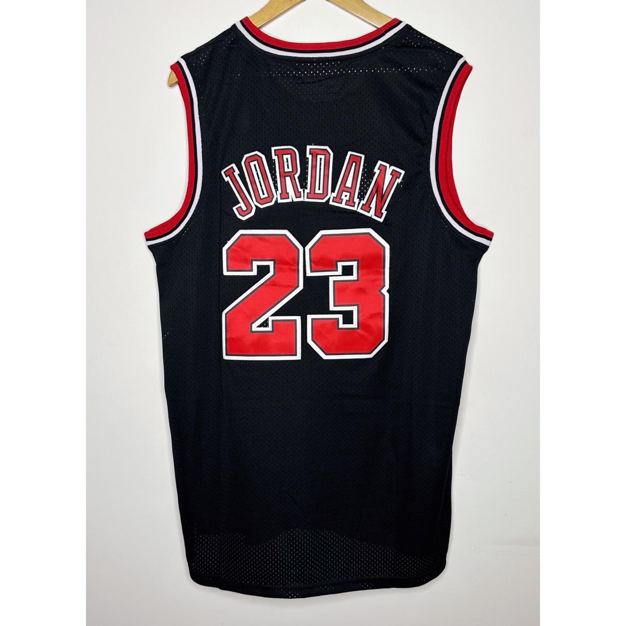 MICHAEL JORDAN NBA FINALS BULLS NO 23 BASKETBALL JERSEY SIZE 2XL