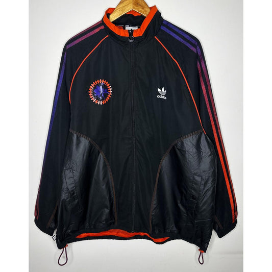 ADIDAS HONORING  LIGHTWEIGHT WINDBREAKER – BREATHABLE, WATER-RESISTANT JACKET FOR ACTIVE OUTDOOR WEAR SIZE-XL
