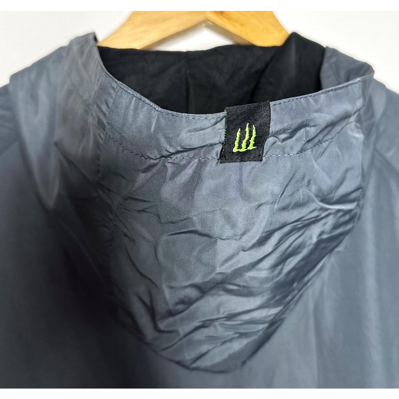 MONSTER LIGHTWEIGHT WINDBREAKER – BREATHABLE, WATER-RESISTANT JACKET FOR ACTIVE OUTDOOR WEAR SIZE L -