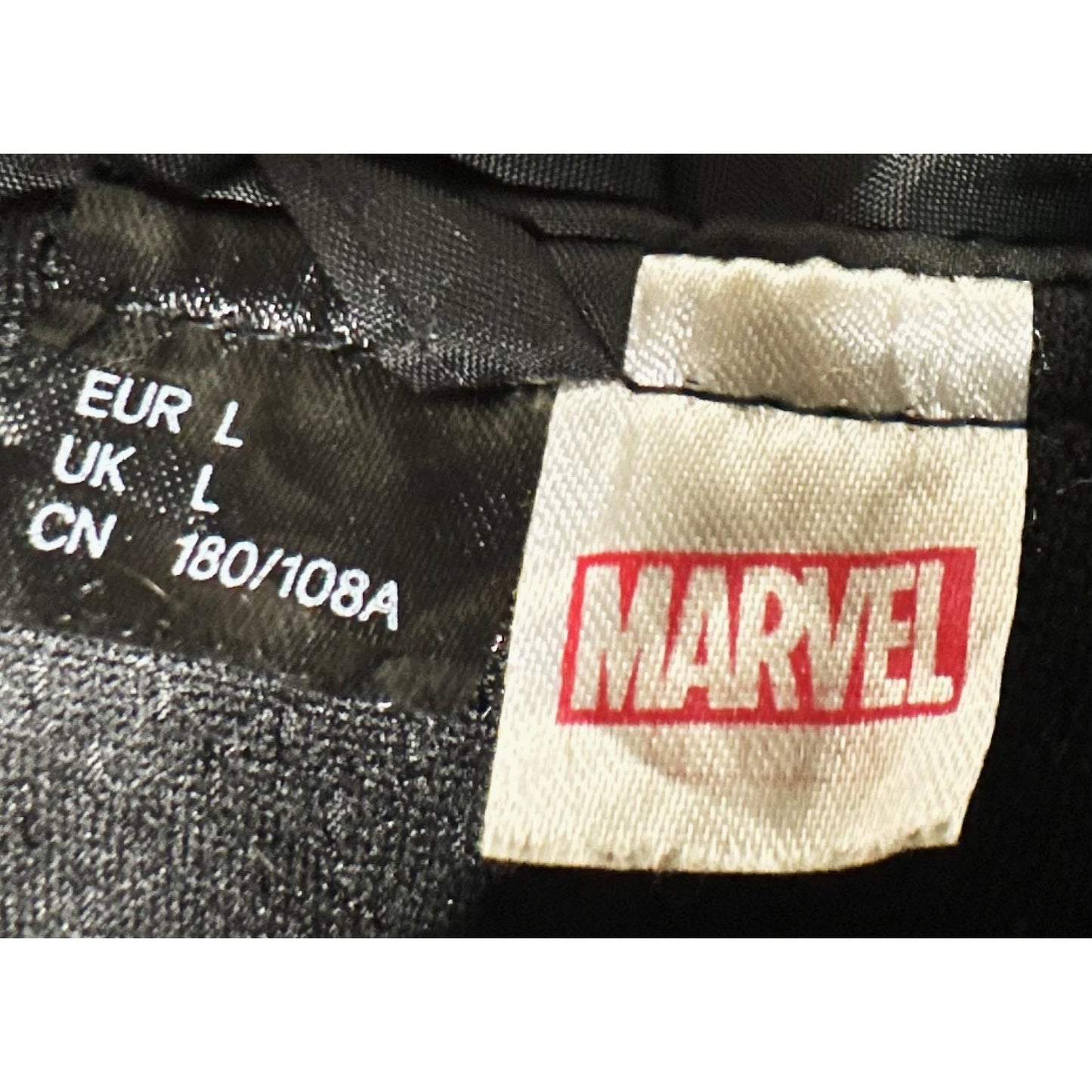 MARVEL LIGHTWEIGHT WINDBREAKER – BREATHABLE, WATER-RESISTANT JACKET SIZE XL -