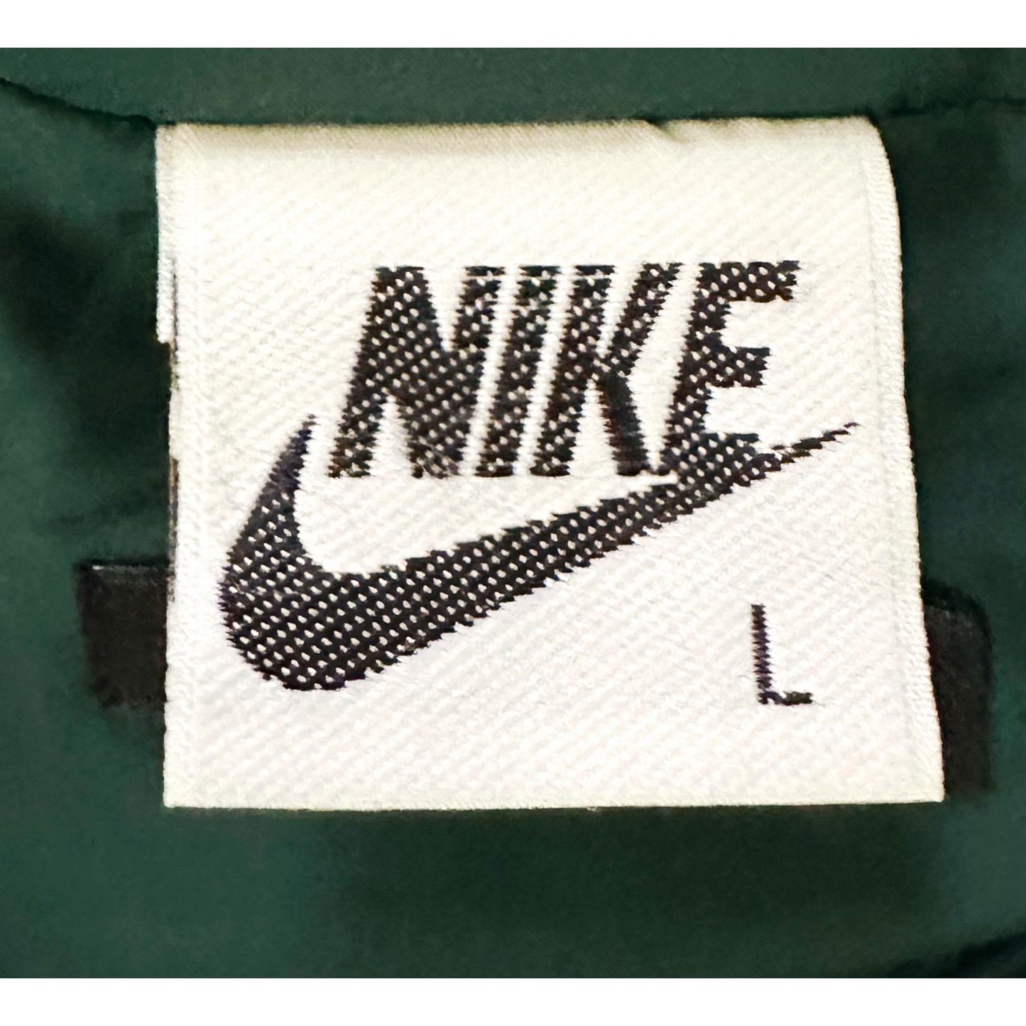NIKE LIGHTWEIGHT WINDBREAKER – BREATHABLE, WATER-RESISTANT JACKET FOR ACTIVE OUTDOOR WEAR SIZE XL