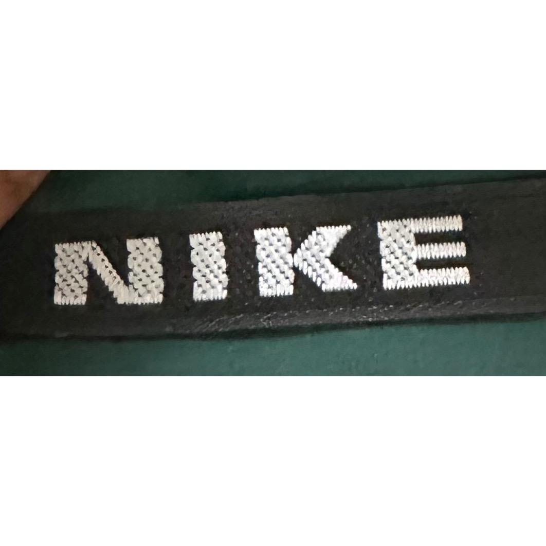 NIKE LIGHTWEIGHT WINDBREAKER – BREATHABLE, WATER-RESISTANT JACKET FOR ACTIVE OUTDOOR WEAR SIZE XL