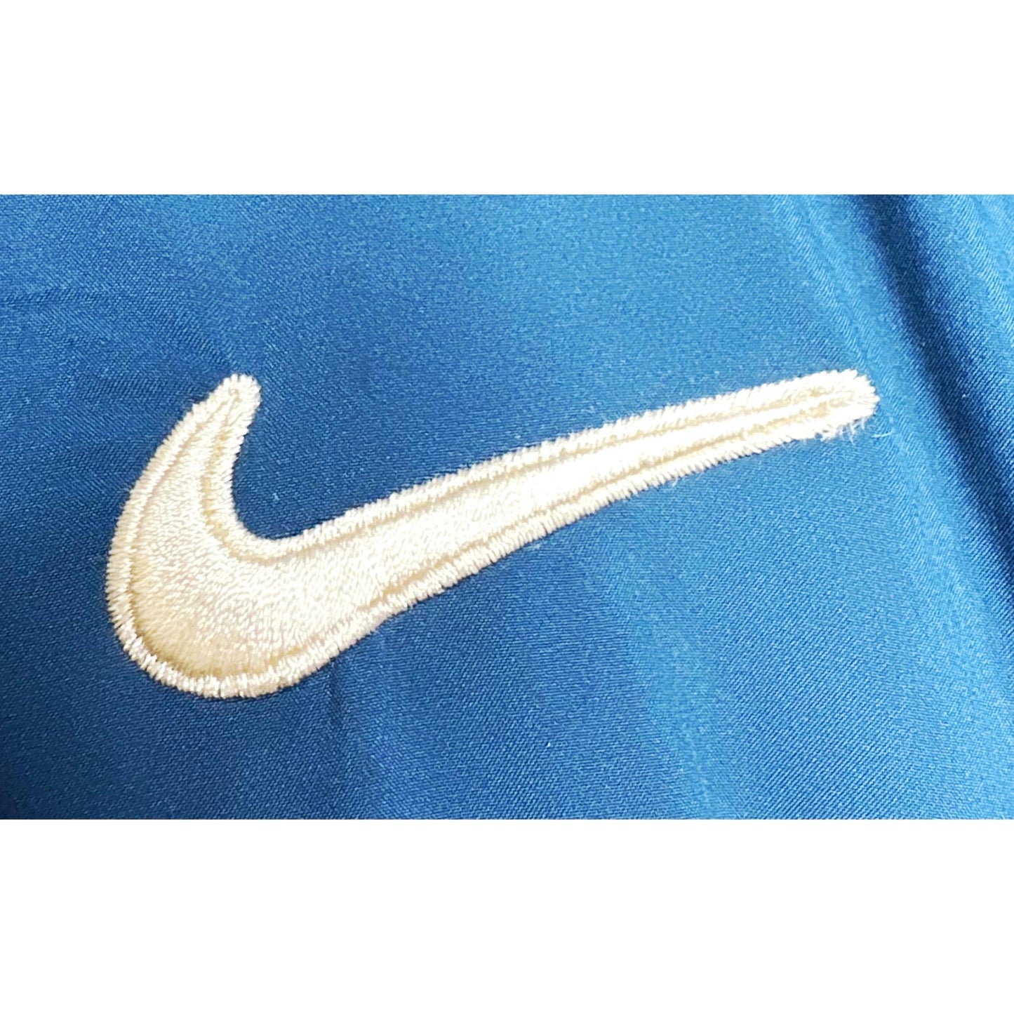 NIKE LIGHTWEIGHT WINDBREAKER – BREATHABLE, WATER-RESISTANT JACKET FOR ACTIVE OUTDOOR WEAR SIZE 2XL