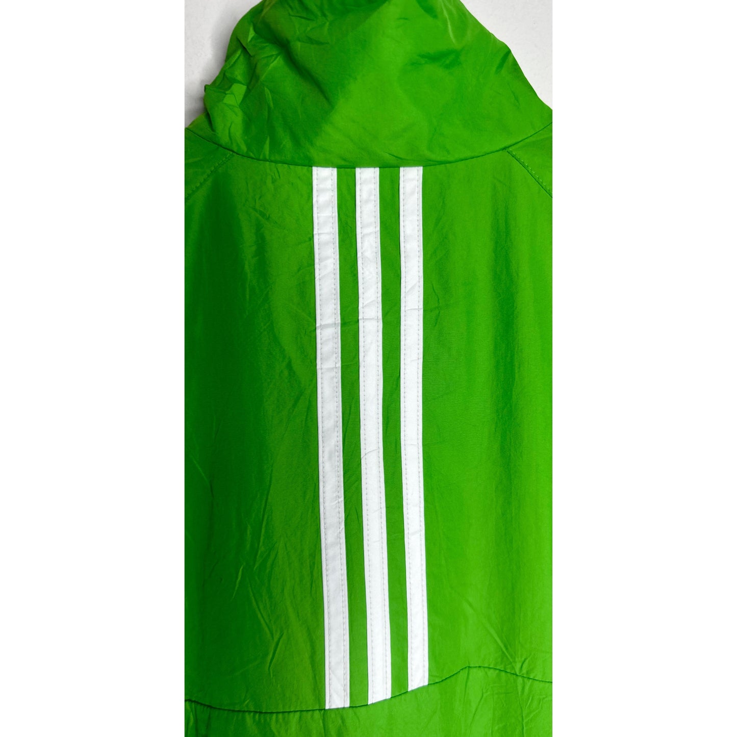 ADIDAS LIGHTWEIGHT WINDBREAKER – BREATHABLE, WATER-RESISTANT JACKET FOR ACTIVE OUTDOOR WEAR SIZE L