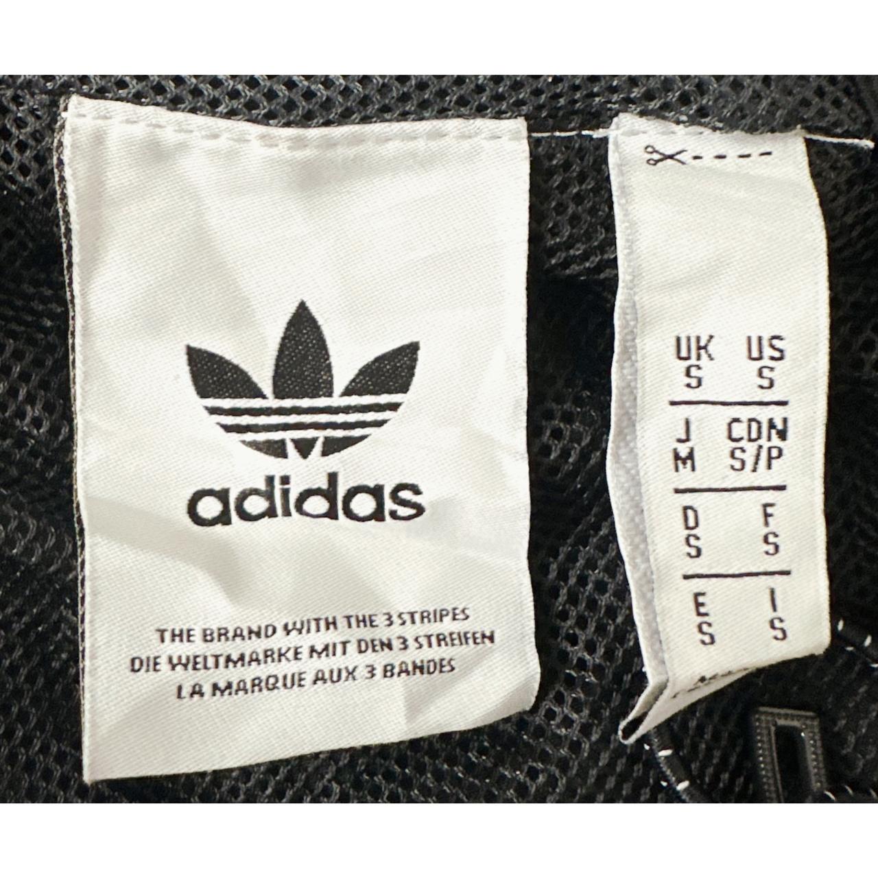 ADIDAS LIGHTWEIGHT WINDBREAKER – BREATHABLE, WATER-RESISTANT JACKET FOR ACTIVE OUTDOOR WEAR SIZE M -