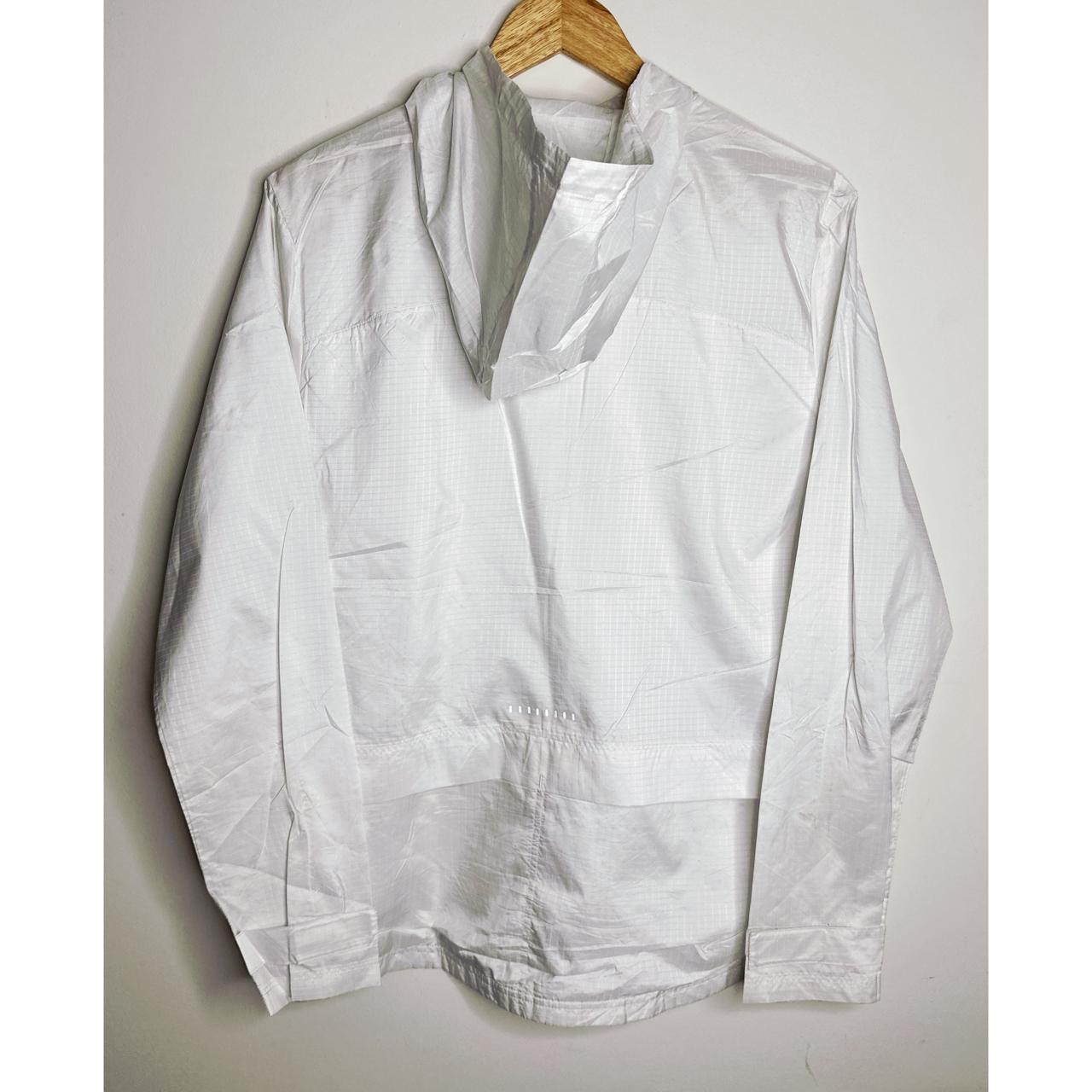 NIKE LIGHTWEIGHT WINDBREAKER – BREATHABLE, WATER-RESISTANT JACKET FOR ACTIVE OUTDOOR WEAR SIZE L