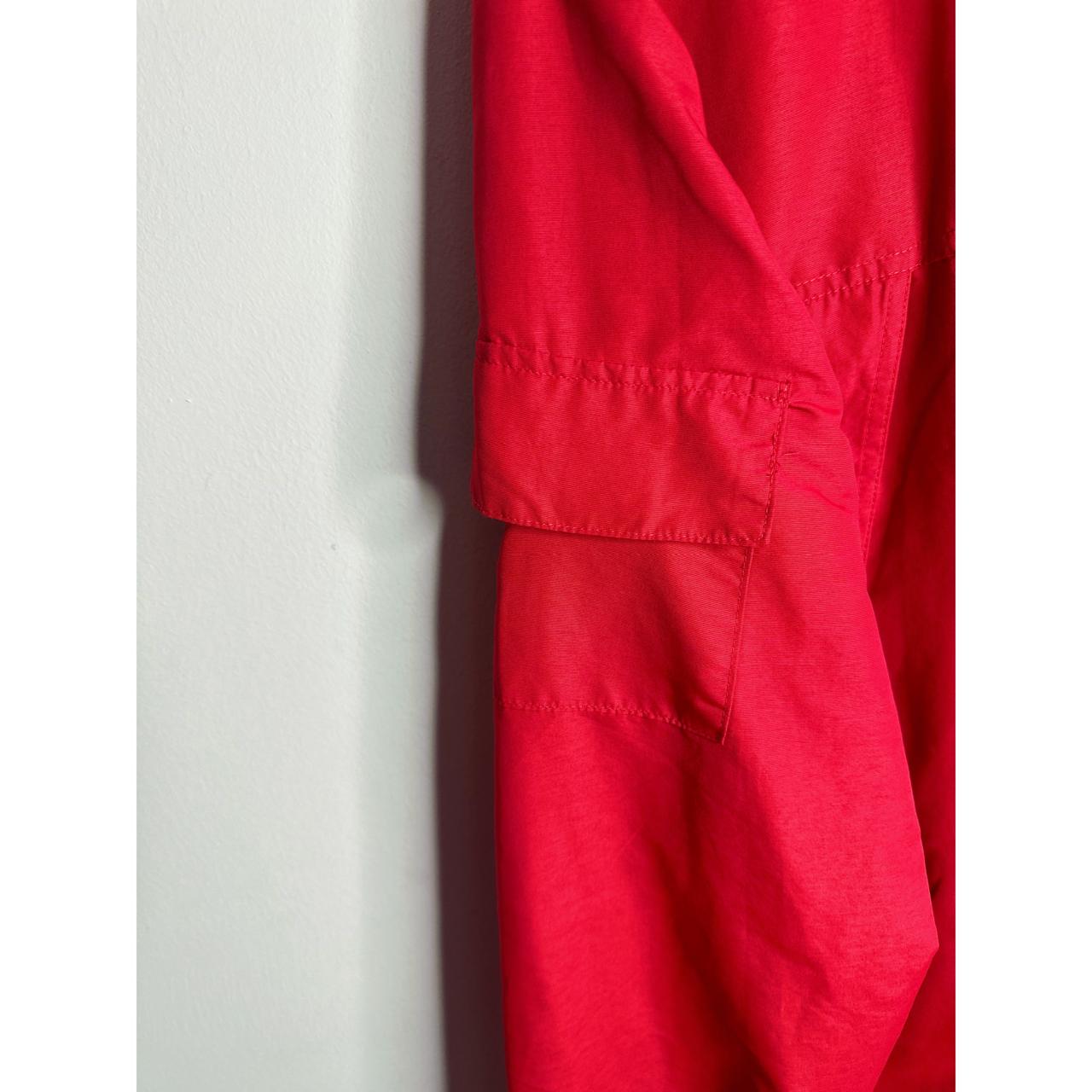 THE NORTH FACE  LIGHTWEIGHT WINDBREAKER – BREATHABLE, WATER-RESISTANT JACKET FOR ACTIVE OUTDOOR WEAR SIZE XL