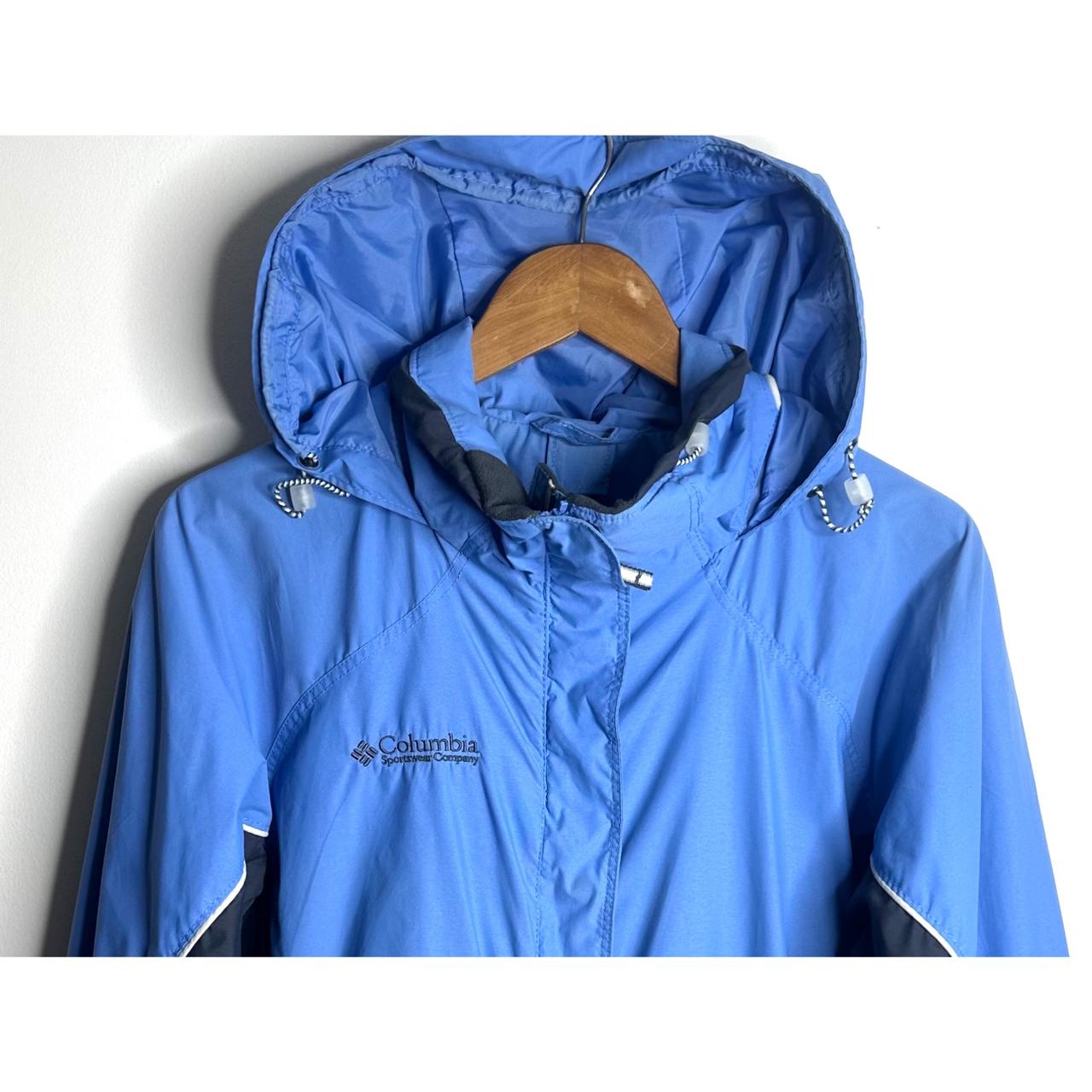 COLUMBIA SPORTSWEAR COMPANY MEN'S  BLUE HOODED INTERCHANGE JACKET WITH BLACK AND WHITE TRIM