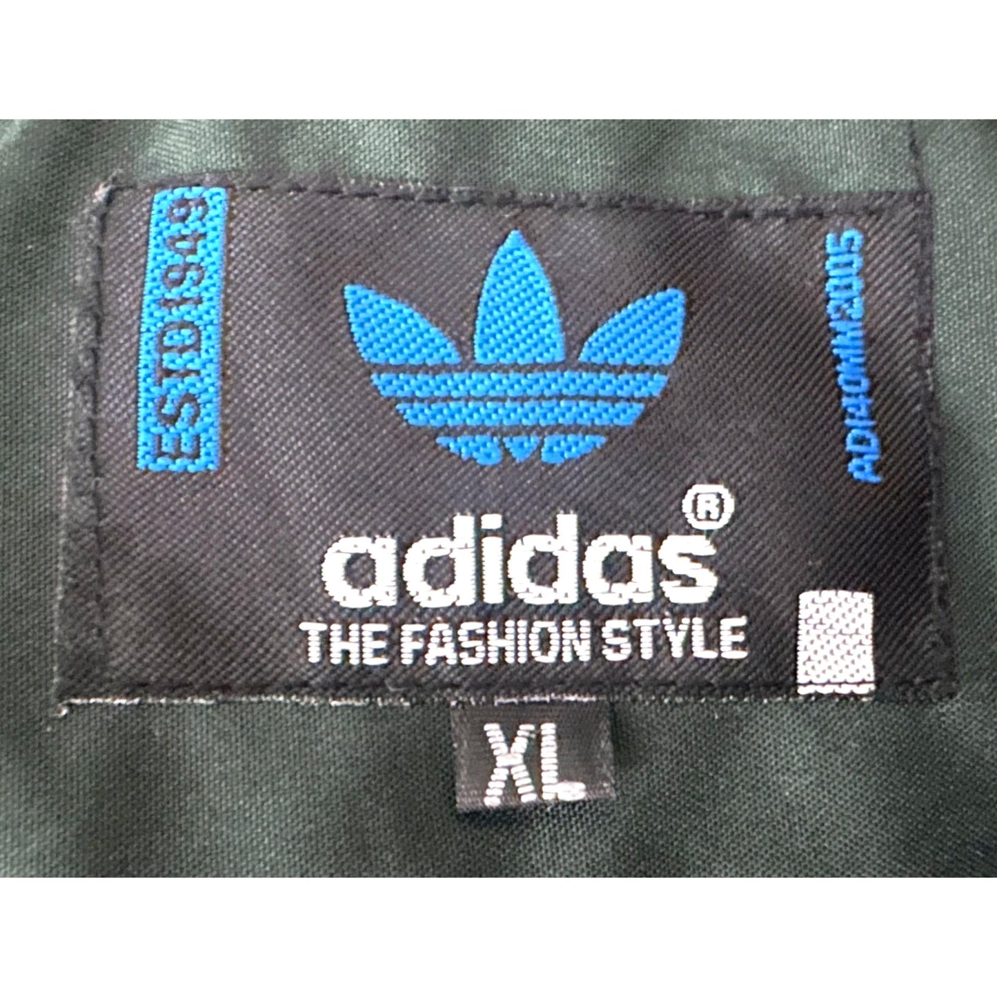 Adidas Luxe Heritage Windbreaker – Water-Repellent Black, White & Beige Edition