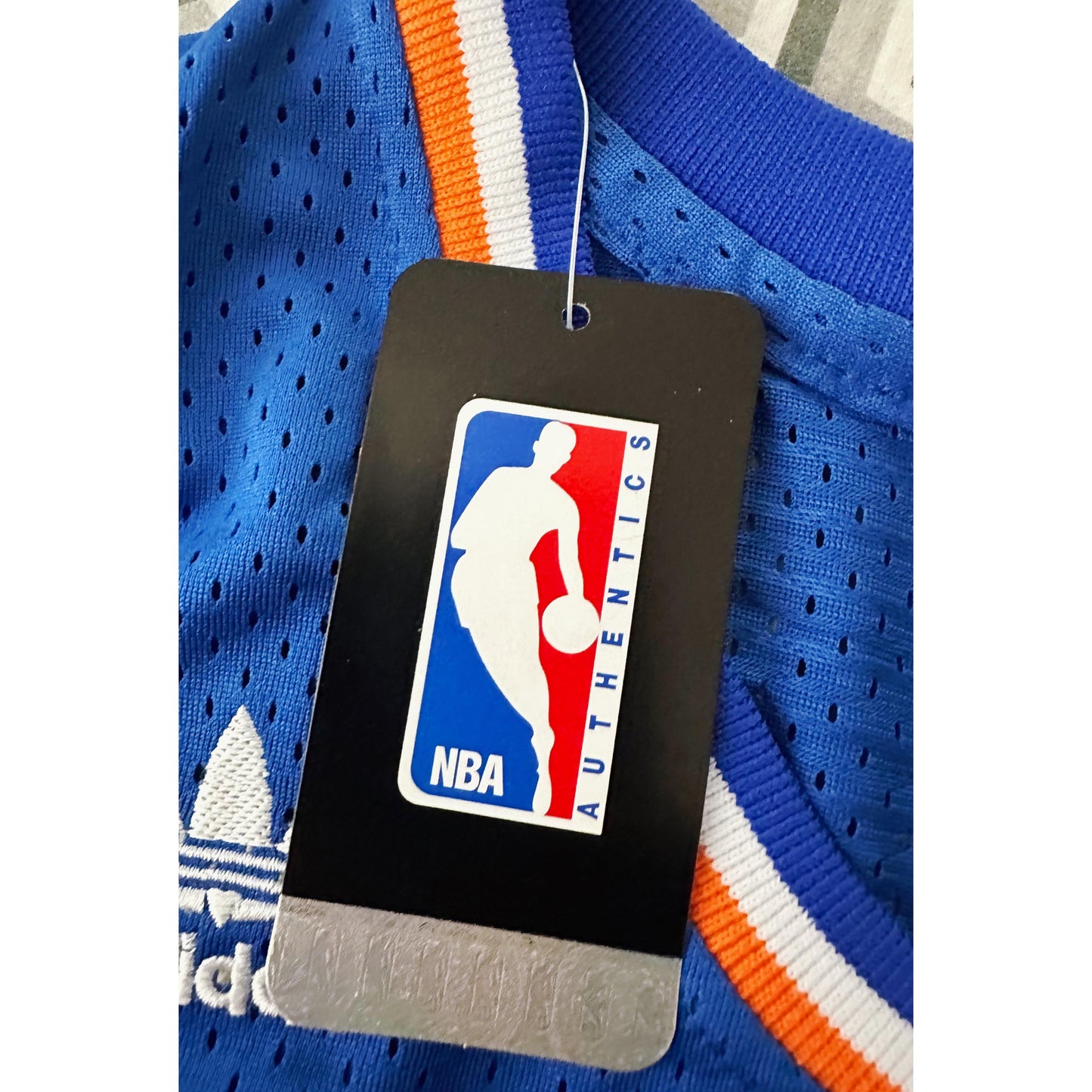 ADIDAS NBA CAVS JAMES NO 23 PREMIUM BASKETBALL JERSEY