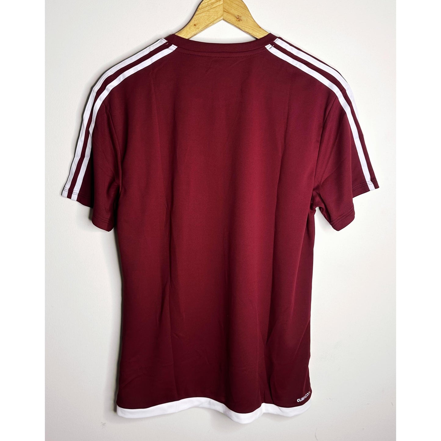 ADIDAS PREMIUM MAROON ATHLETIC TEE – ELITE PERFORMANCE EDITION WITH SIGNATURE WHITE TRIM DETAILING