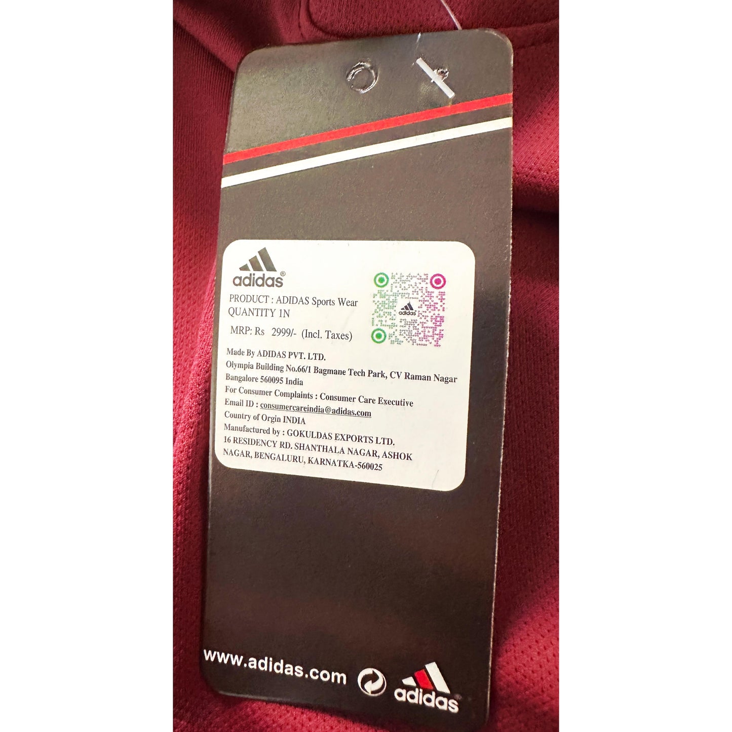ADIDAS PREMIUM MAROON ATHLETIC TEE – ELITE PERFORMANCE EDITION WITH SIGNATURE WHITE TRIM DETAILING