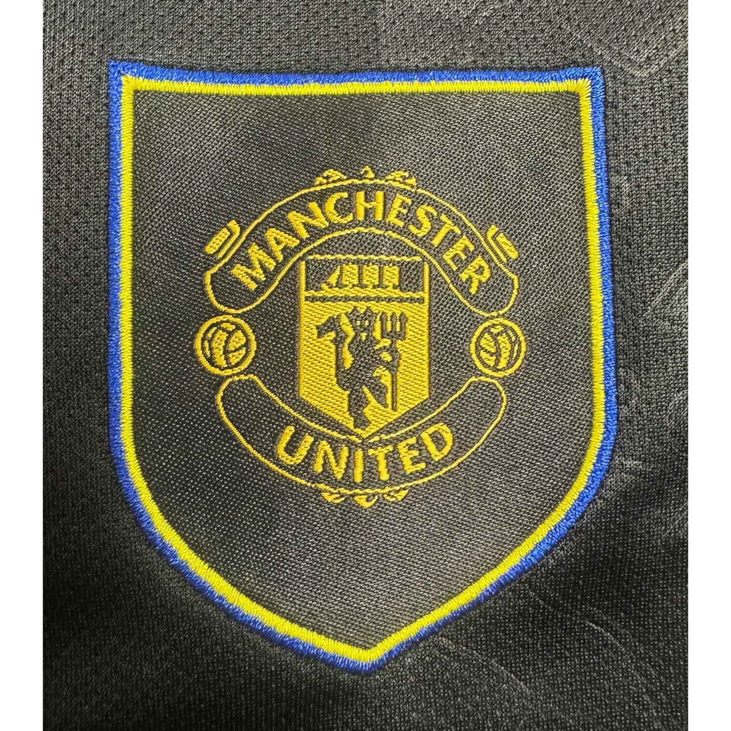 ADIDAS MANCHESTER CITY 26/26 FOOTBALL JERSEY KIT | BLACK & YELLOW