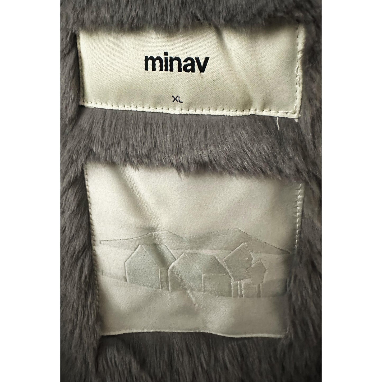 Men’s Premium Black Leather Aviator Jacket with Plush Fur Collar – Luxury Winter Wear with Adjustable Belted Waist