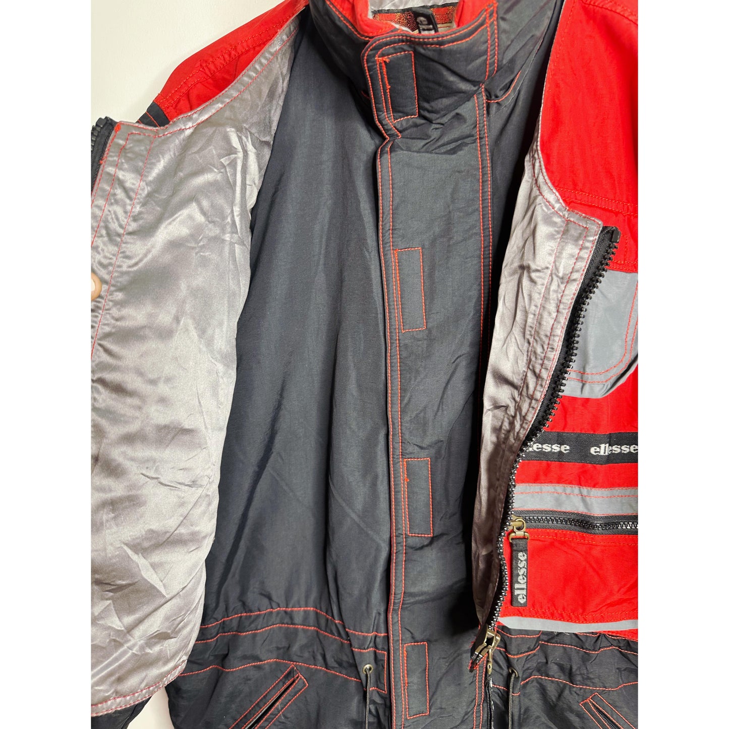ELLESSE ITALIA MEN’S HOODED WINTER JACKET – SPORTSWEAR WITH UTILITY POCKETS