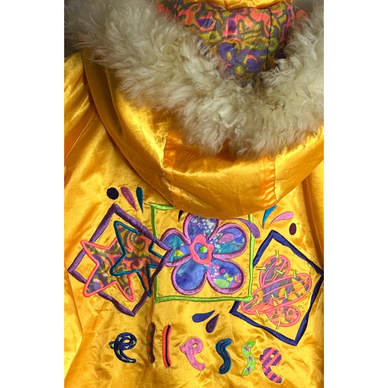 90s Ellesse Multi-Pocket Bright Yellow Ski Jacket with Faux Fur Hood and Graphic Embroidery
