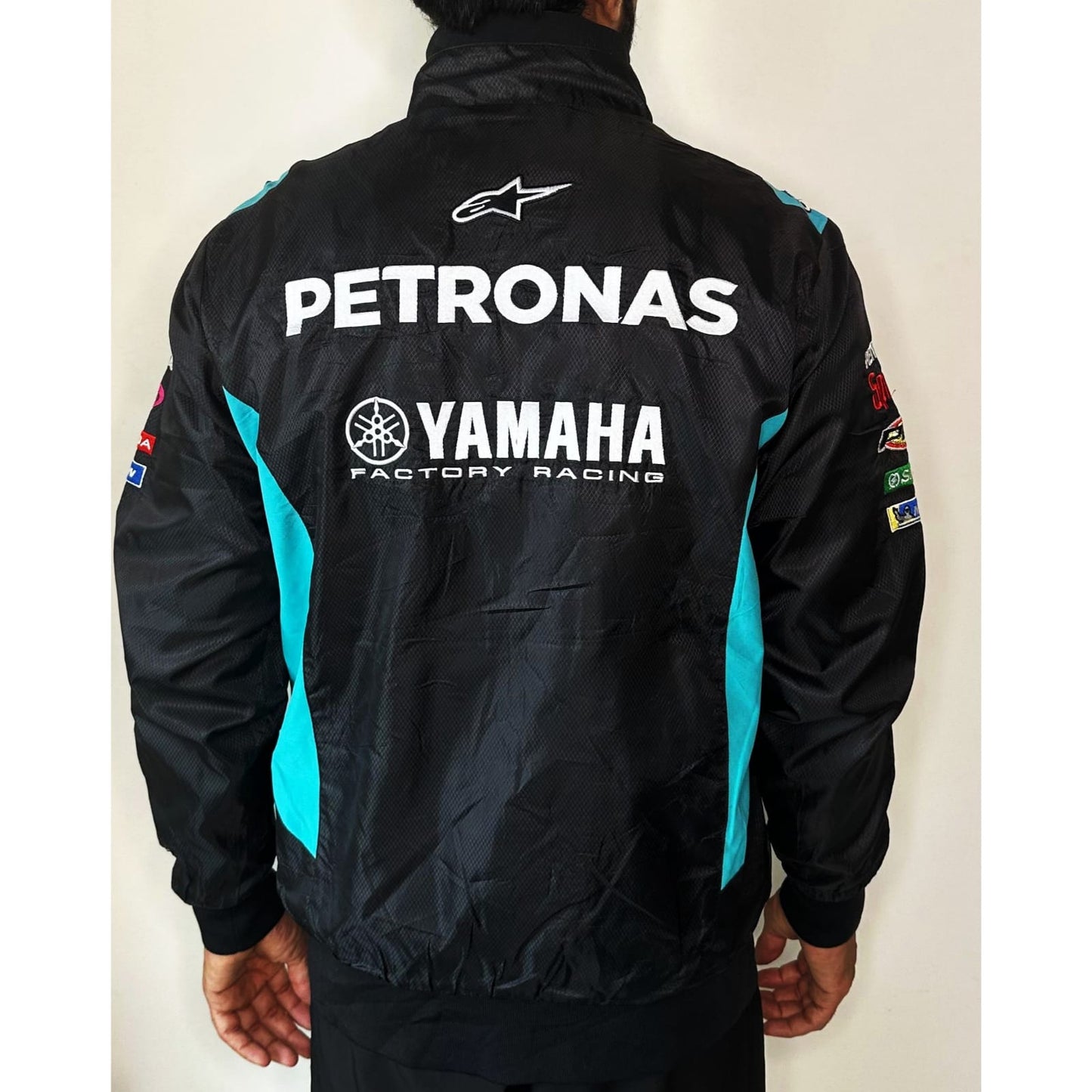 SEPANG MACING TEAM WITH U YAMAHA FACTORY RACING PETRONAS SIZE-L WINDBREAKER JACKETS