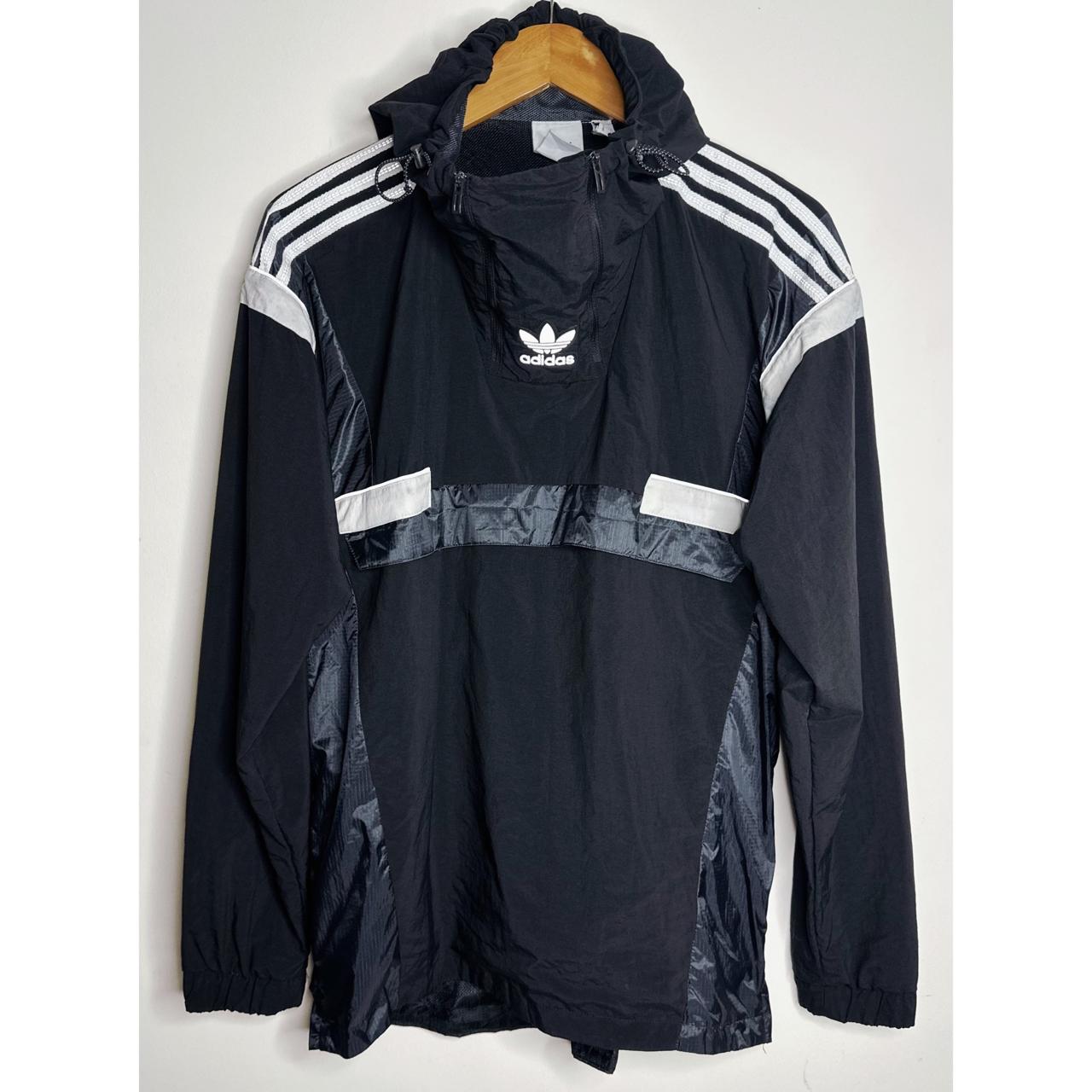 ADIDAS LIGHTWEIGHT WINDBREAKER – BREATHABLE, WATER-RESISTANT JACKET FOR ACTIVE OUTDOOR WEAR SIZE M -