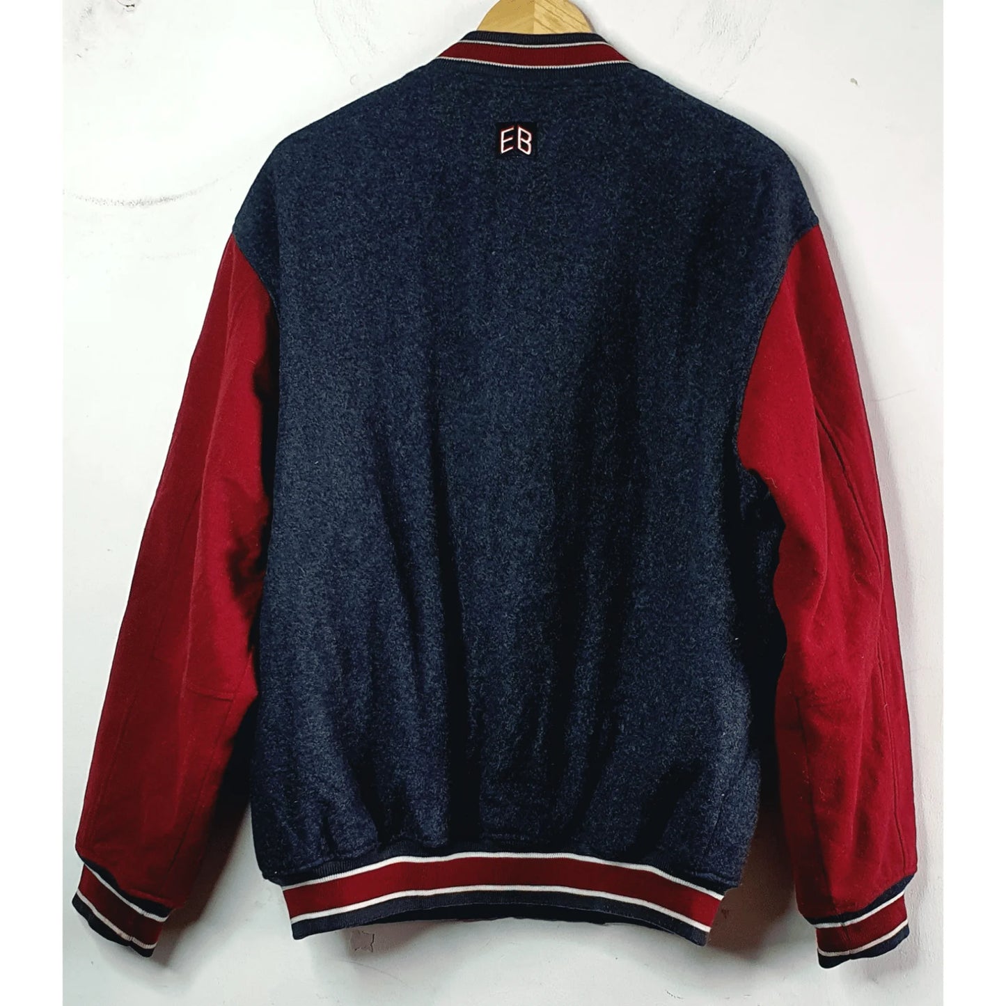 GREY RED SLEEVE VARSITY JACKET SIZE XL