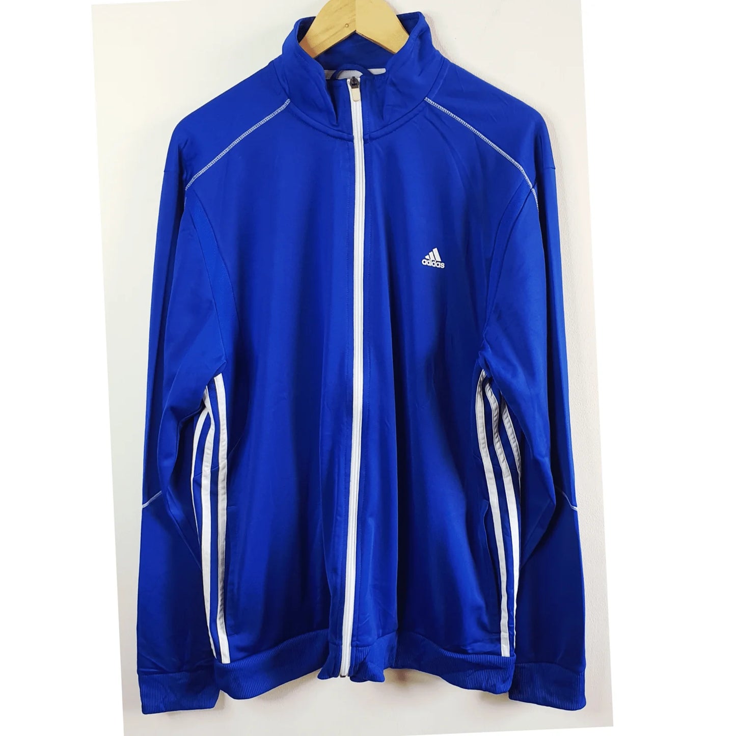 Previous Next ADIDAS BLUE TRAINING SIZE :Xl JACKET