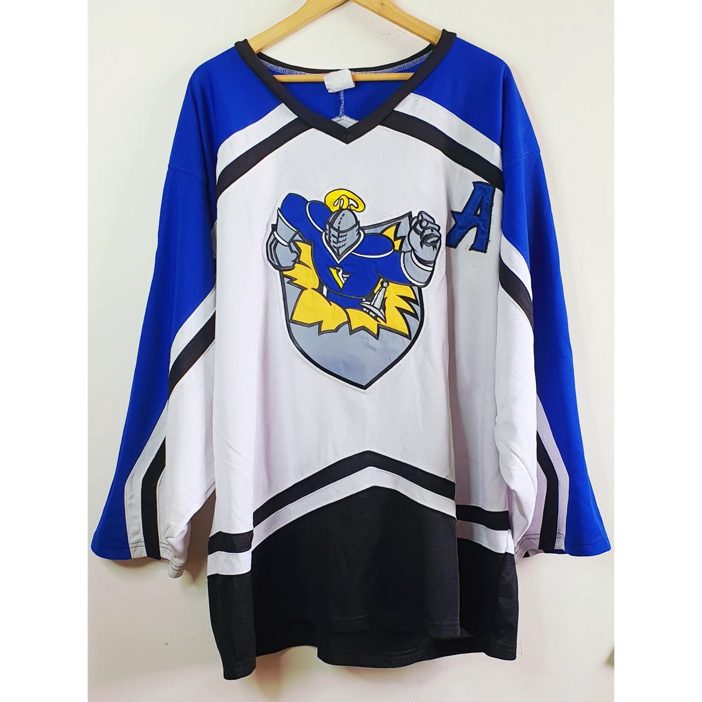 BLUE ICE HOCKEY JERSEY WITH FRONT GRAPHIC