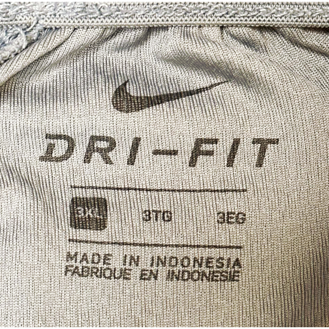 NIKE GREY SIZE XL SHORTS