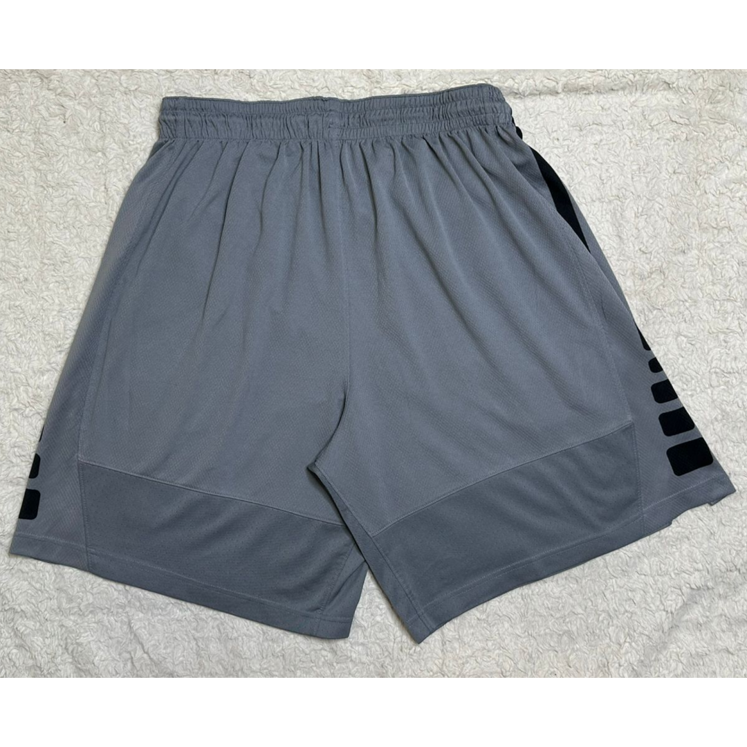 NIKE GREY SIZE XL SHORTS