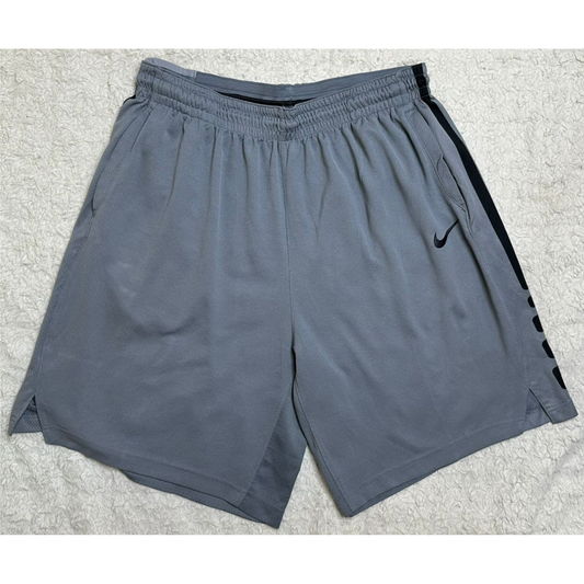 NIKE GREY SIZE XL SHORTS