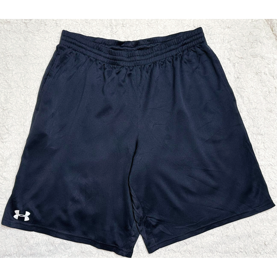 UNDER ARMOUR BLACK SIZE L SHORTS