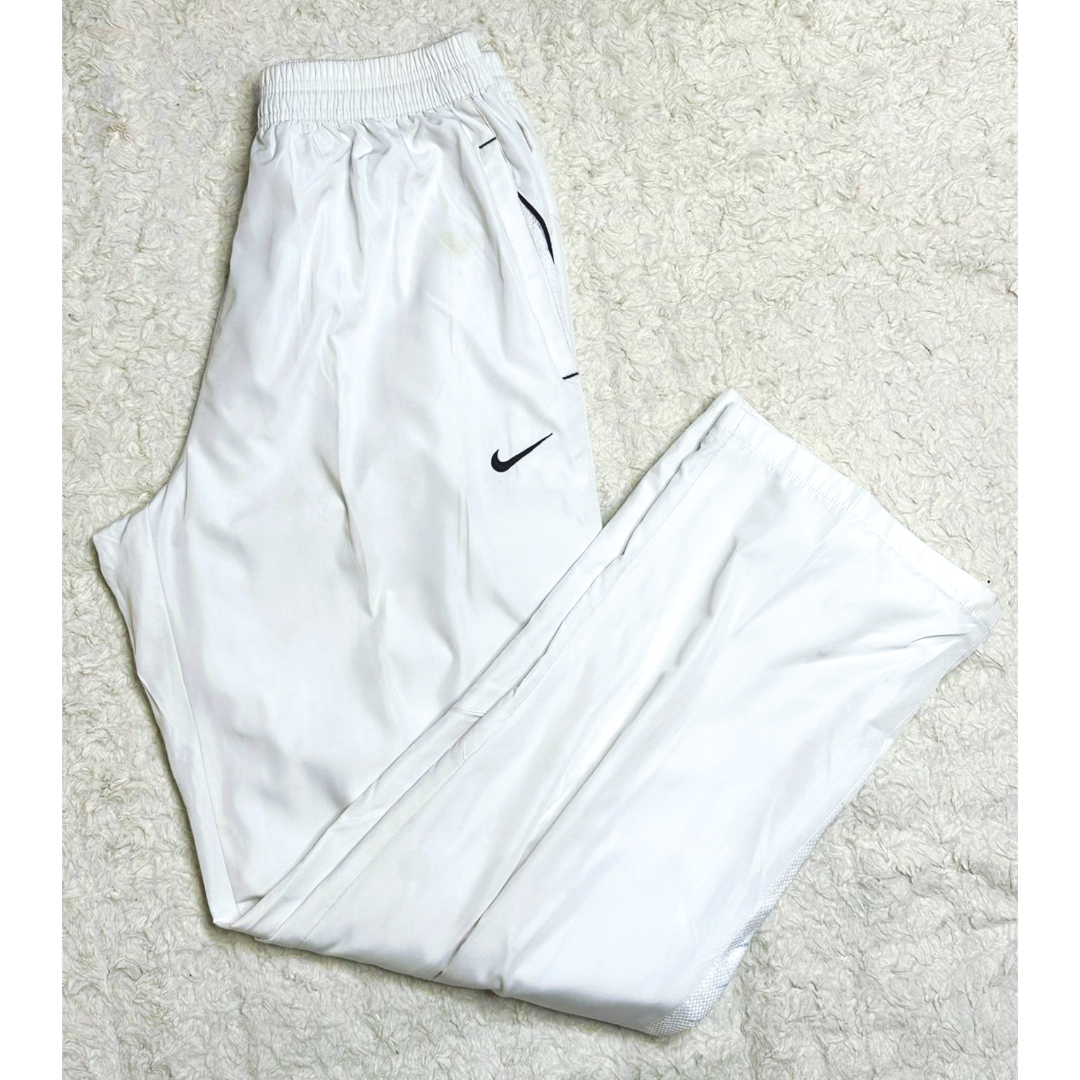 NIKE WHITE SIZE M TRACKS