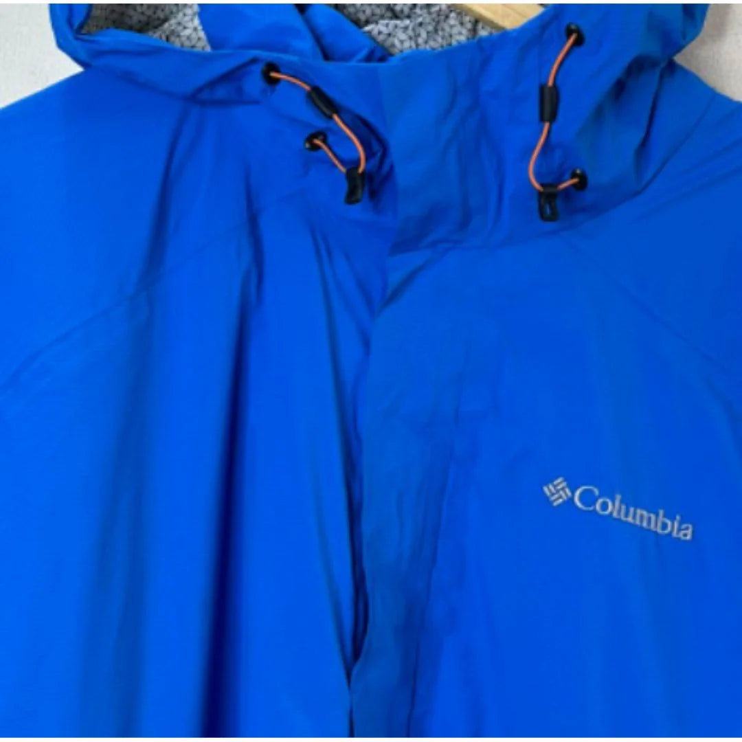 COLUMBIA BLUE SIZE XL WINDBREAKER JACKET.